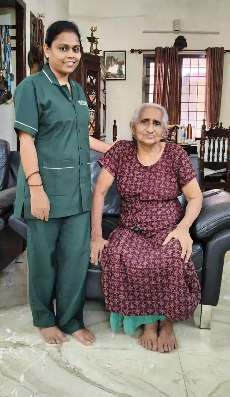 Professional Mahara caregiver providing in-home nursing care for a senior.